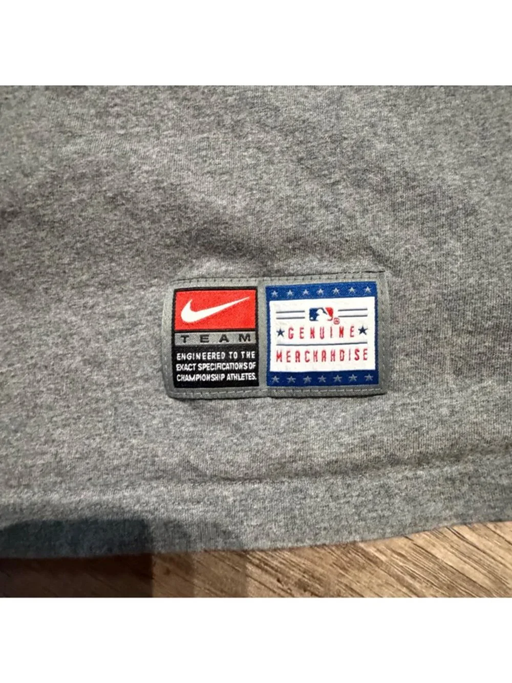 Chicago Cubs Nike MLB Gray T-Shirt XL With Embroidered Logo Genuine Merchandise